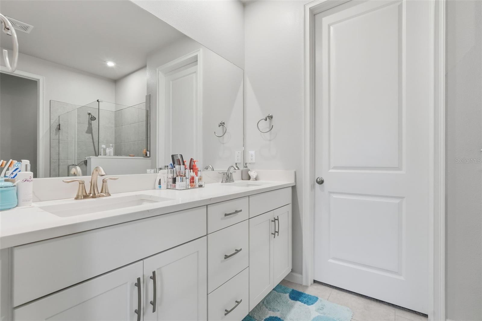 Image 27 of 49 For 5989 Timberdale Avenue