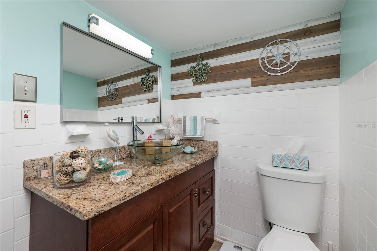 Image 14 of 37 For 2654 60th Avenue N