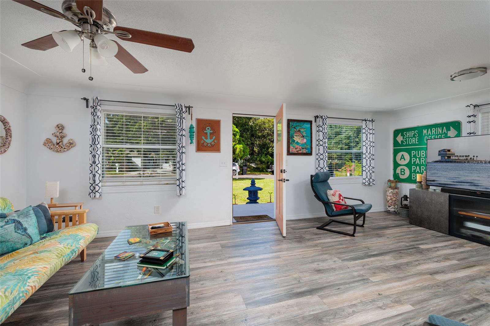 Image 4 of 37 For 2654 60th Avenue N