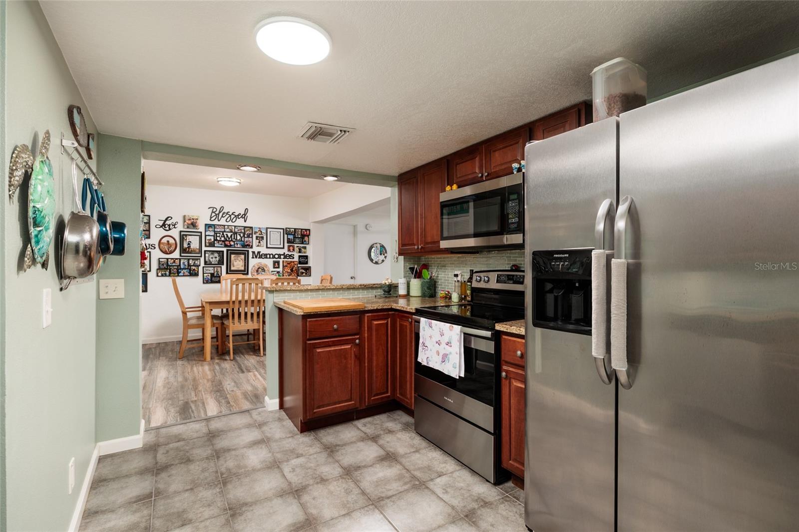 Image 8 of 37 For 2654 60th Avenue N