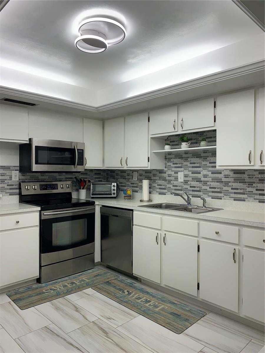 Image 12 of 18 For 17920 Gulf Boulevard 206