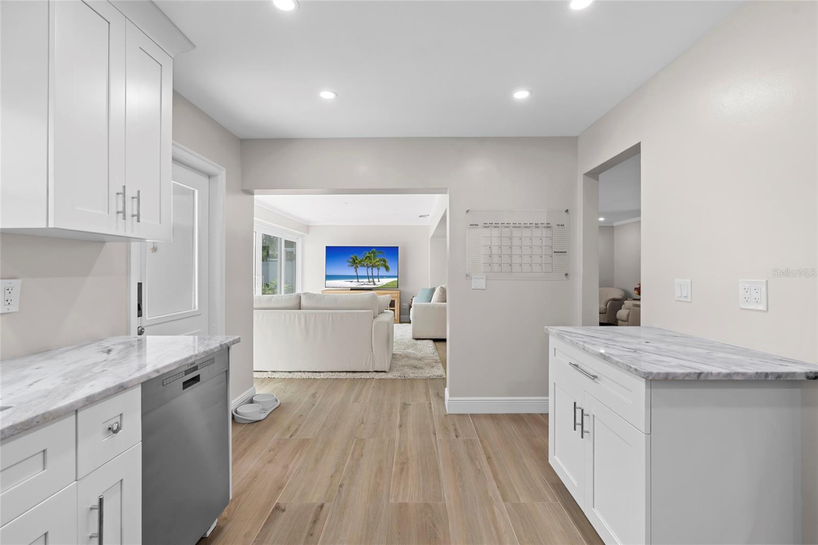 Image 21 of 67 For 114 14th Street