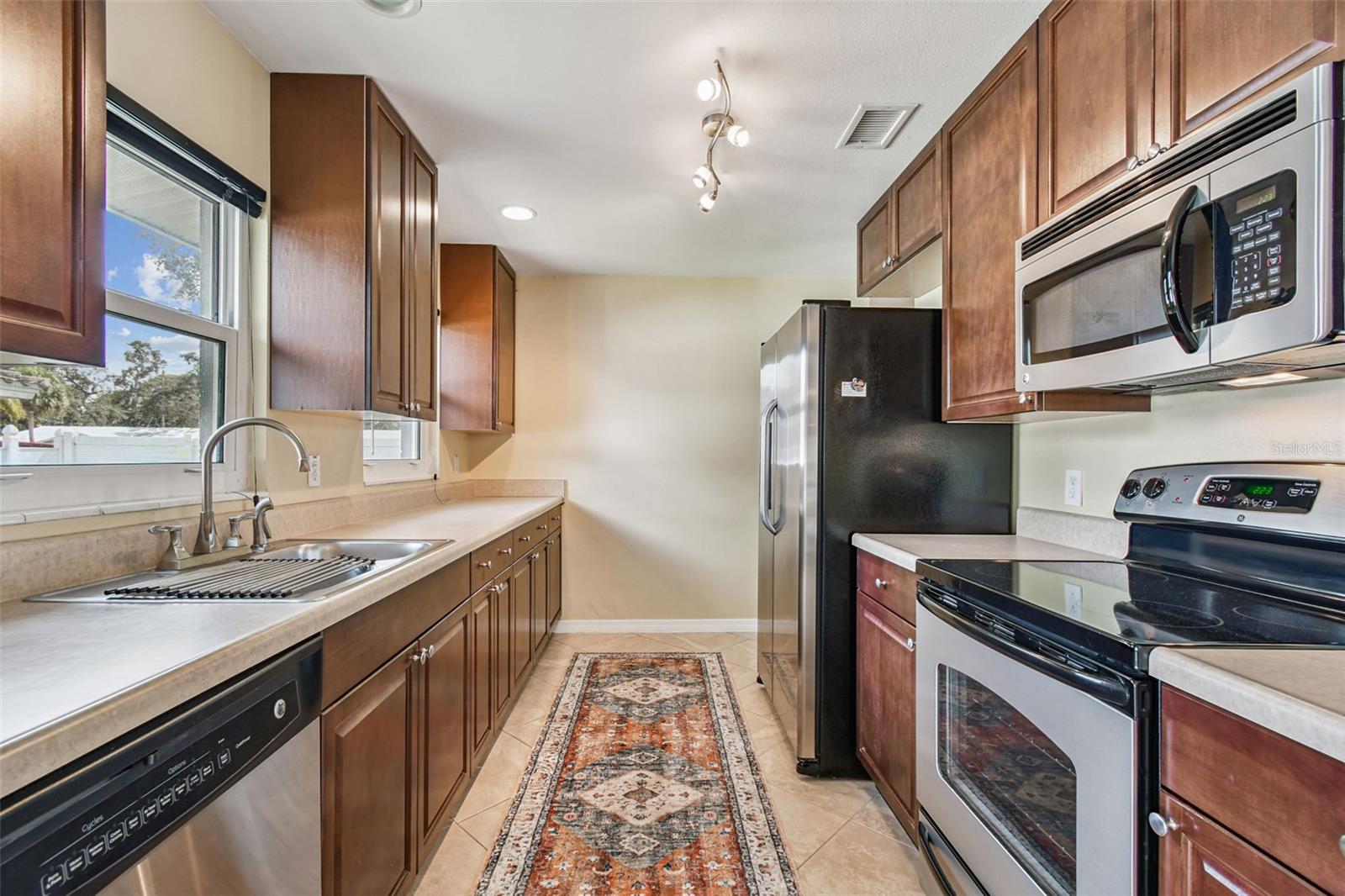 Image 14 of 44 For 6835 114th Street