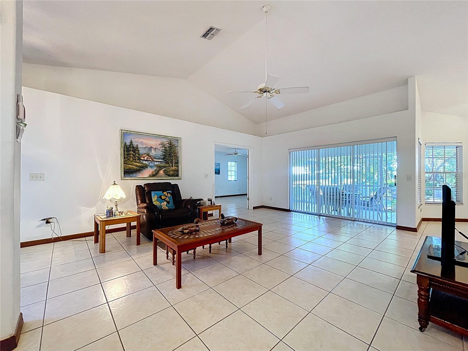 Listing photo id 8 for 39144 Sheffey Lane