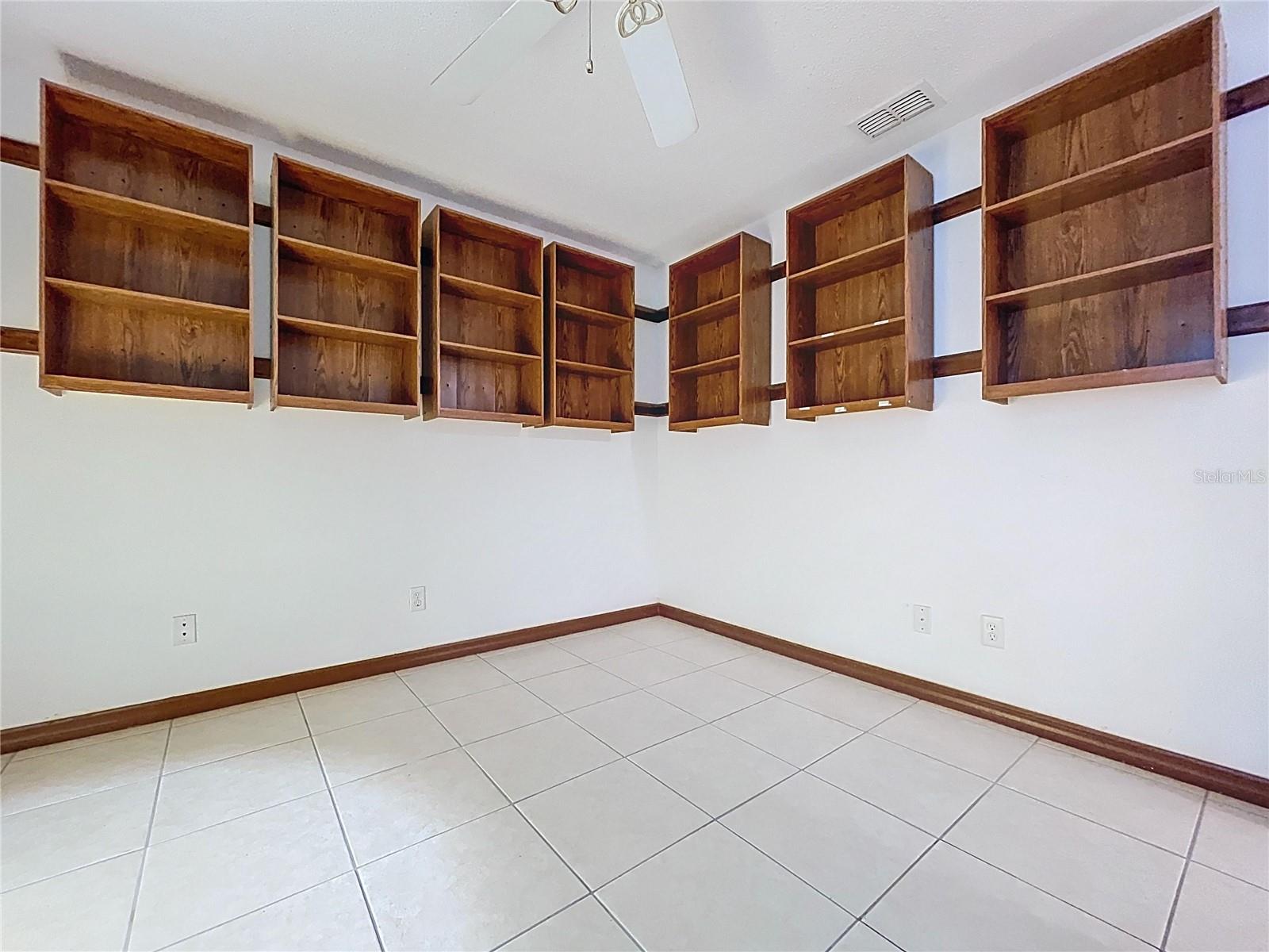 Listing photo id 25 for 39144 Sheffey Lane
