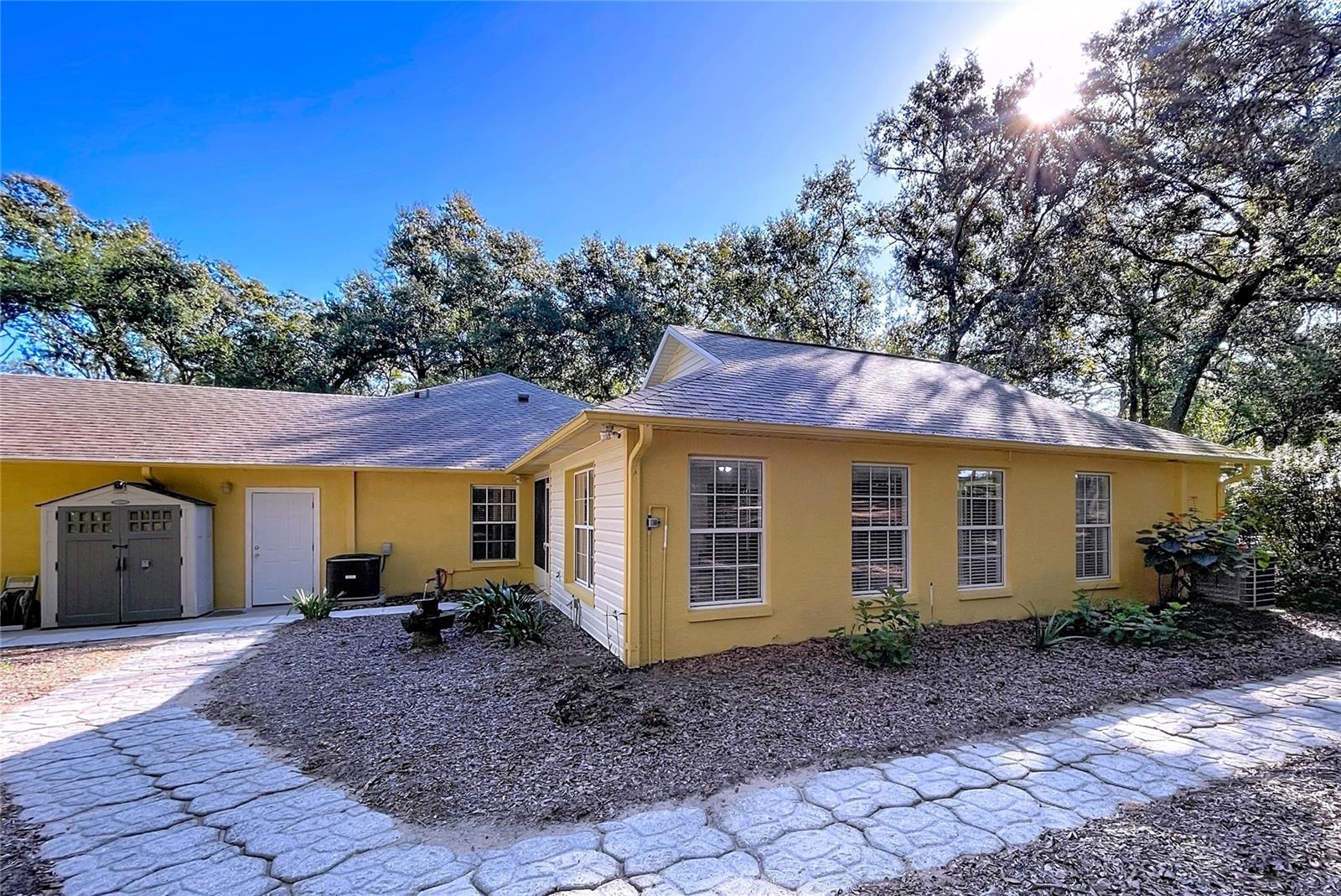 Listing photo id 2 for 39144 Sheffey Lane