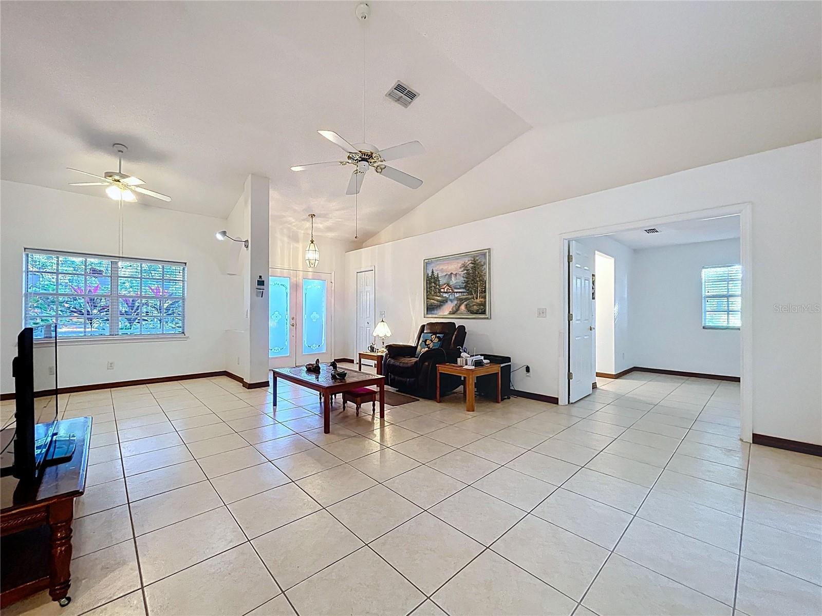 Listing photo id 7 for 39144 Sheffey Lane