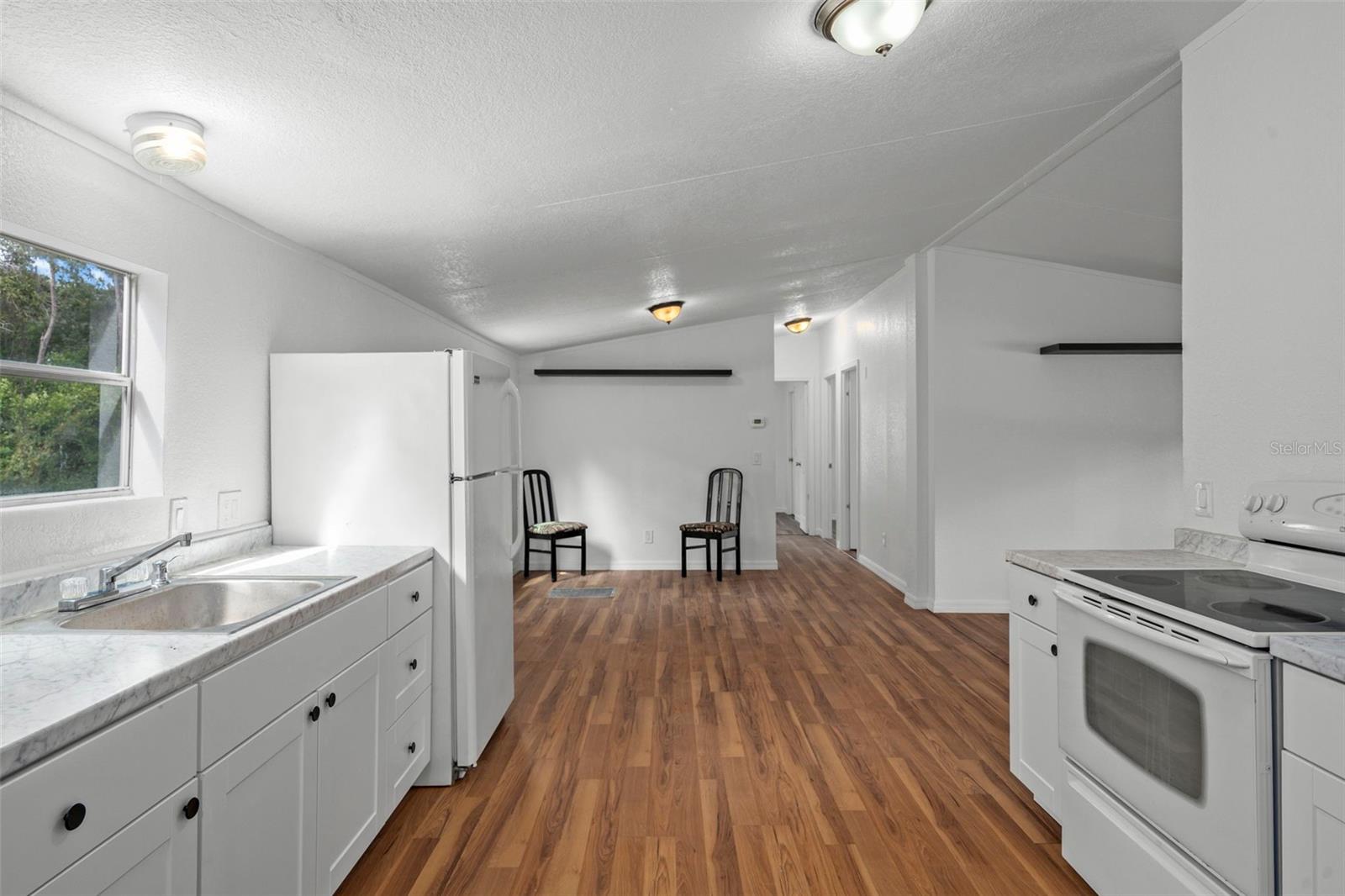 Image 16 of 39 For 10048 Marley Avenue