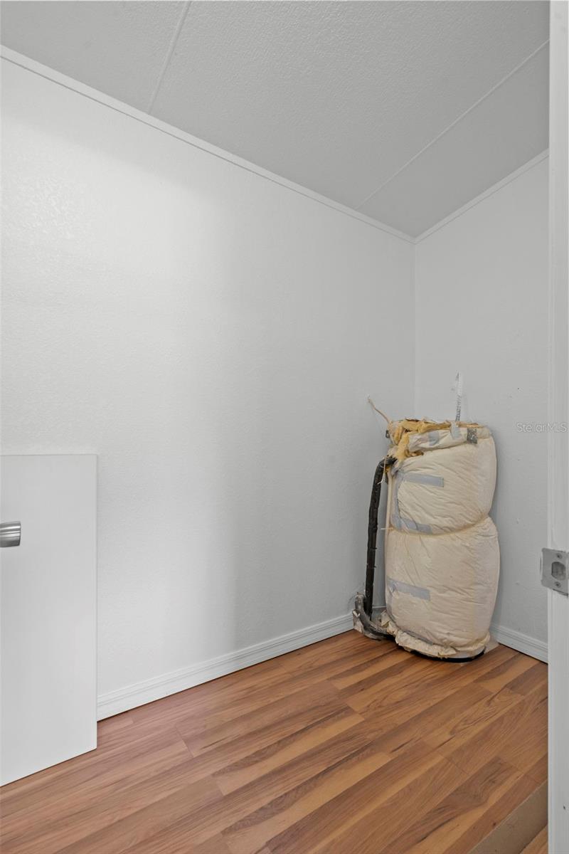 Image 26 of 39 For 10048 Marley Avenue