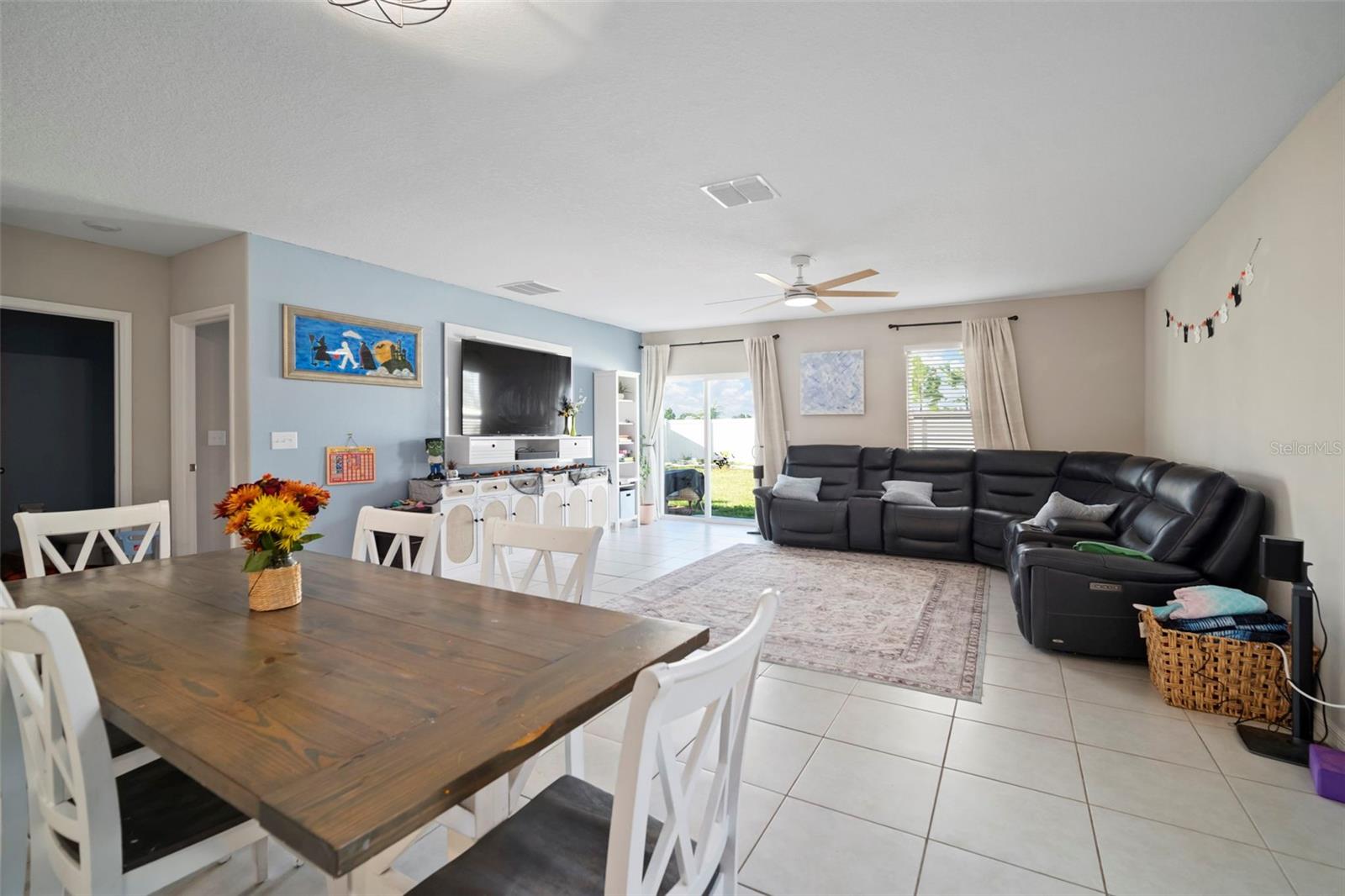 Image 14 of 46 For 5430 Blue Azure Drive