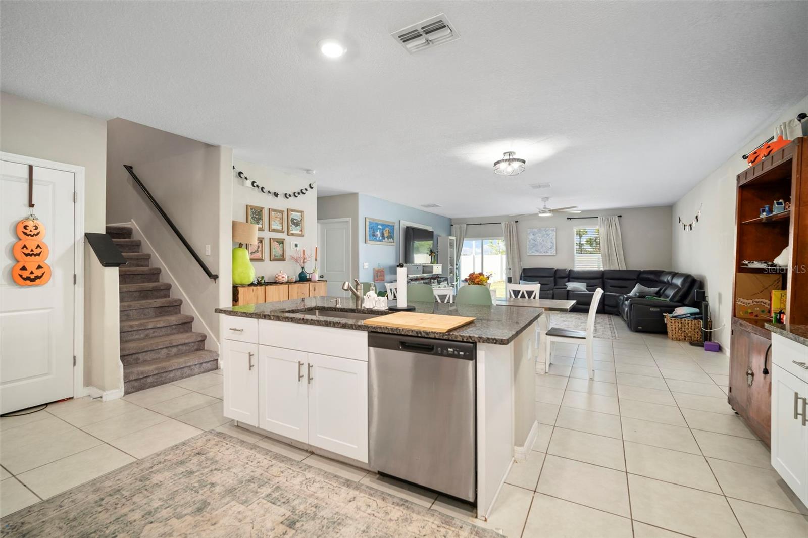 Image 9 of 46 For 5430 Blue Azure Drive