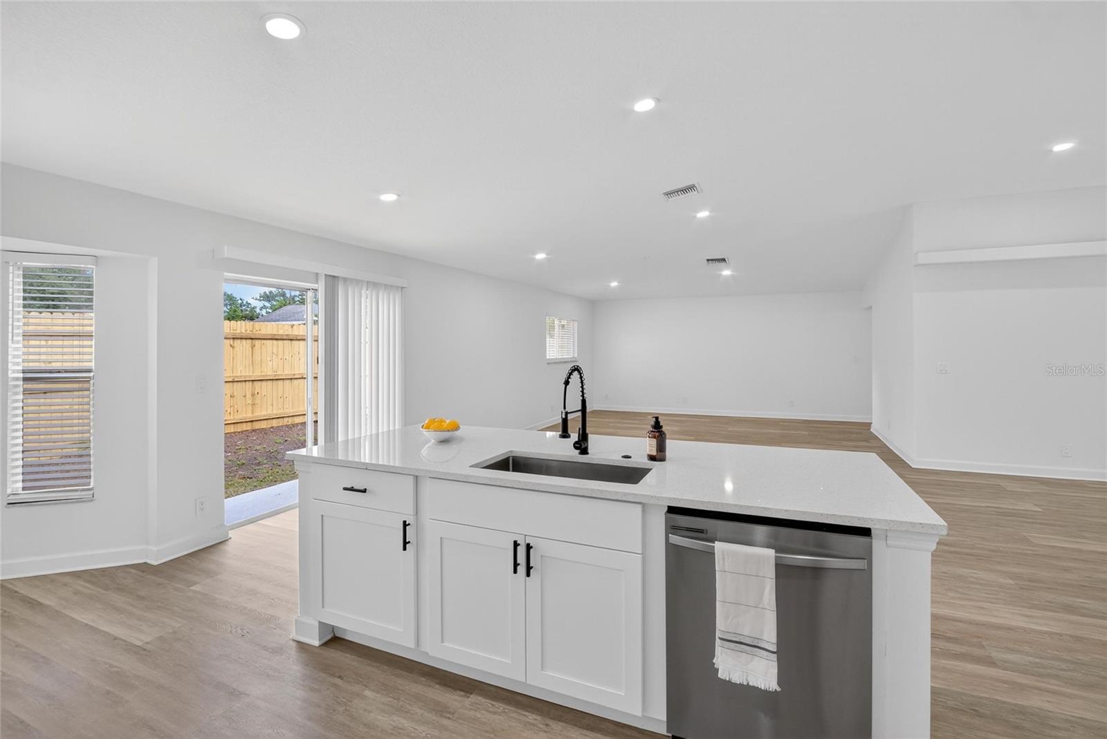 Image 10 of 54 For 1140 La Salle Street