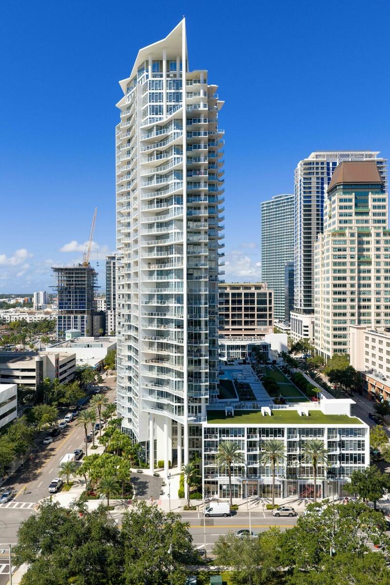 Image 64 of 71 For 175 1st Street S 1603