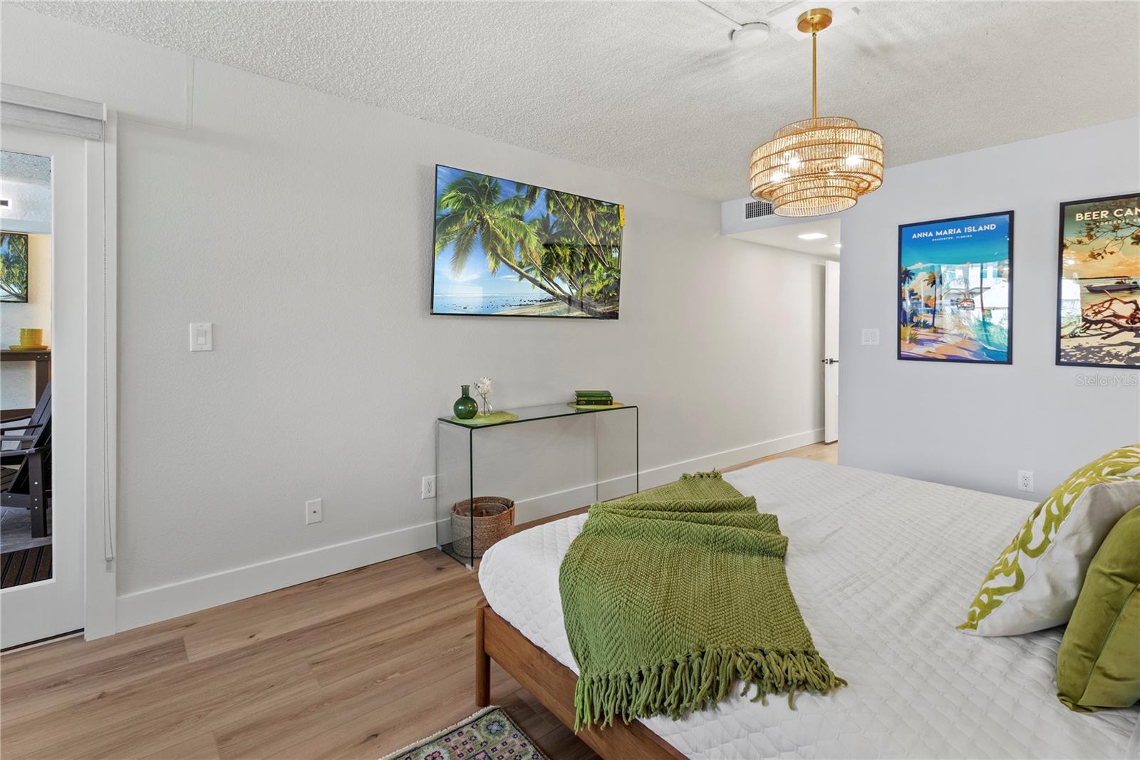 Image 26 of 79 For 609 Bayport Way 609