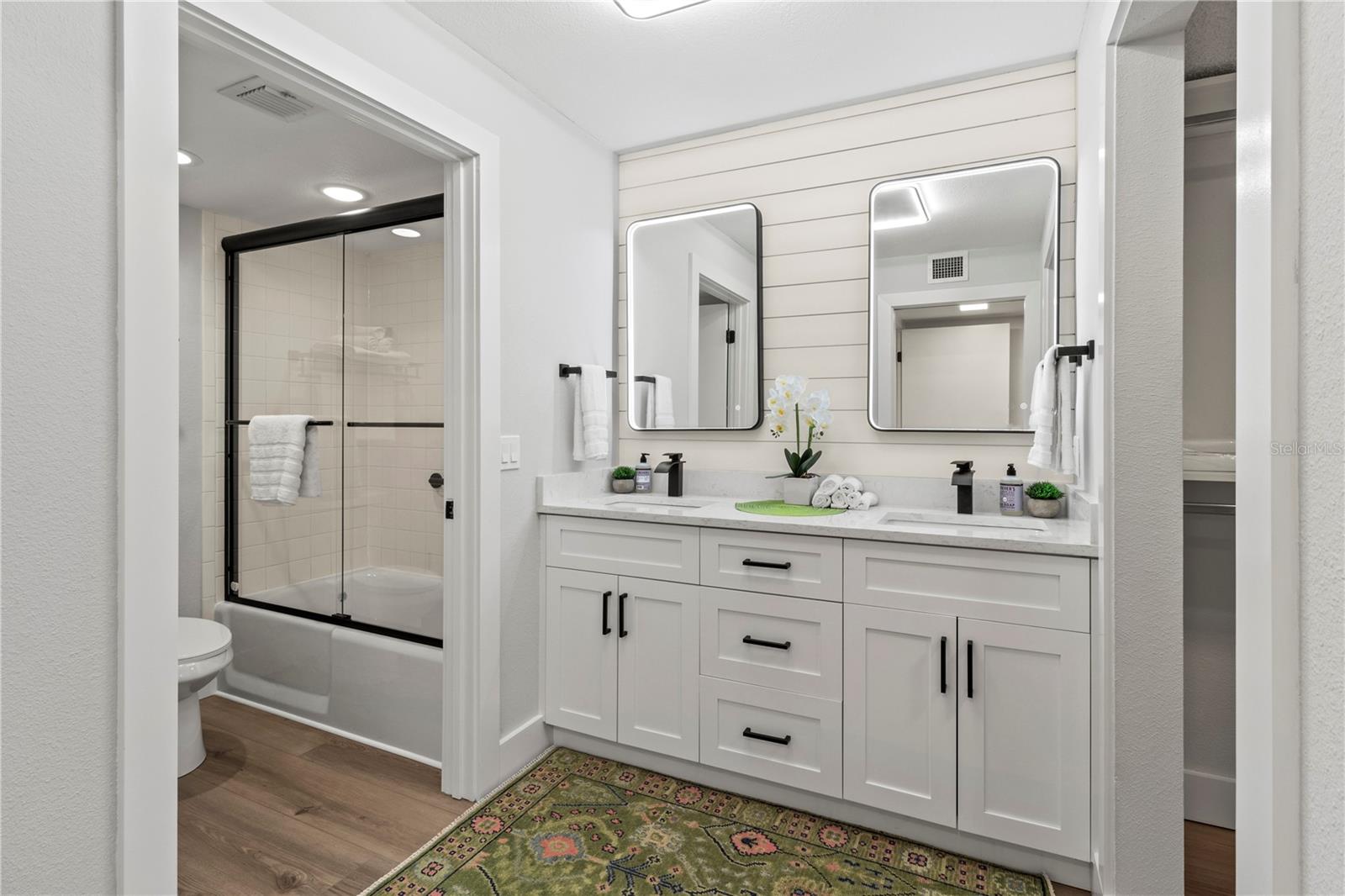 Image 30 of 79 For 609 Bayport Way 609