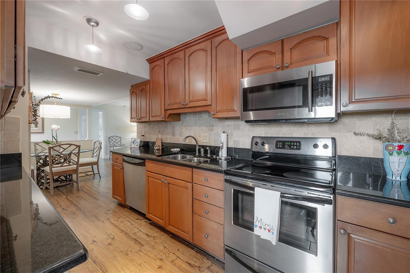 Image 12 of 33 For 5020 Bayshore Boulevard 702