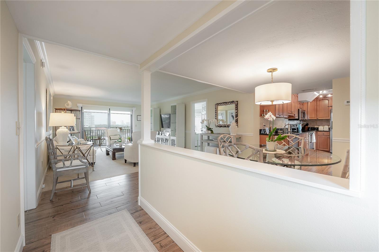 Image 2 of 33 For 5020 Bayshore Boulevard 702