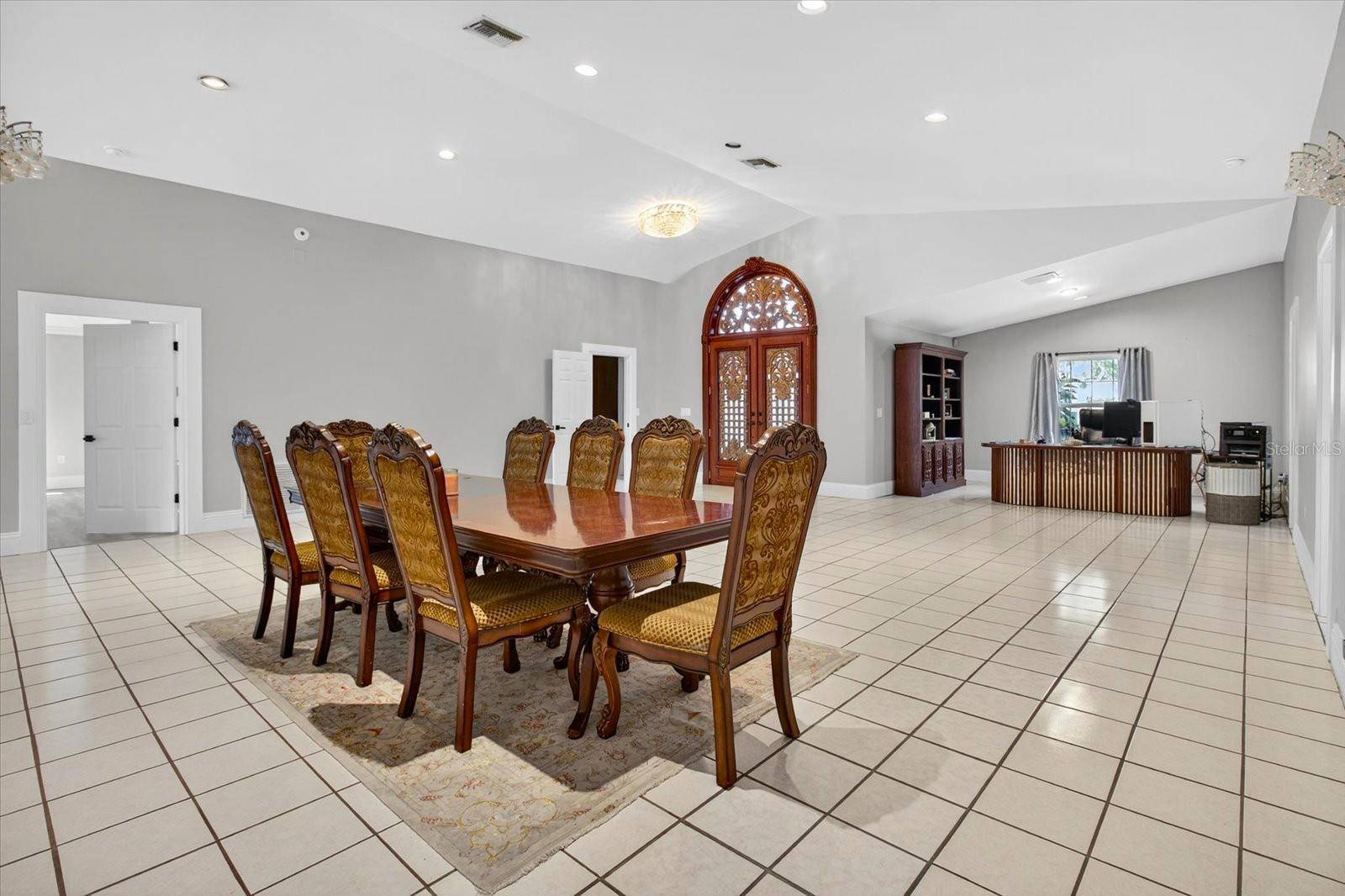 Image 11 of 85 For 3238 Cullendale Drive