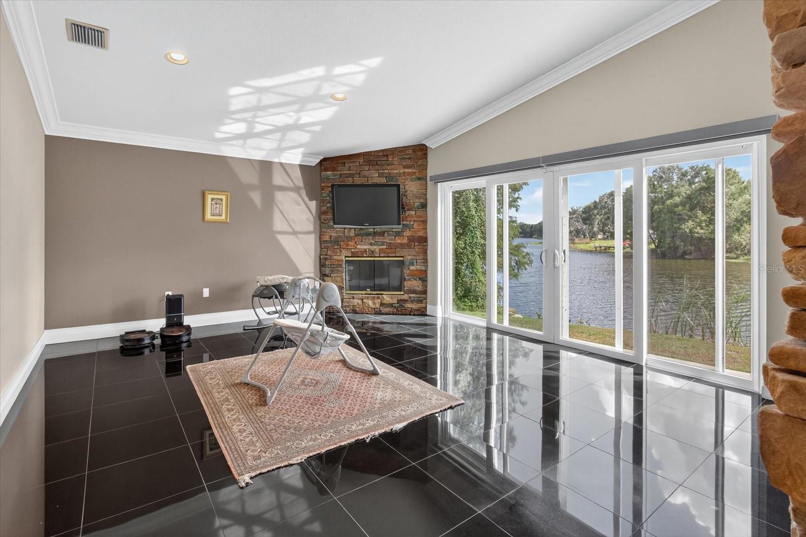 Image 29 of 85 For 3238 Cullendale Drive