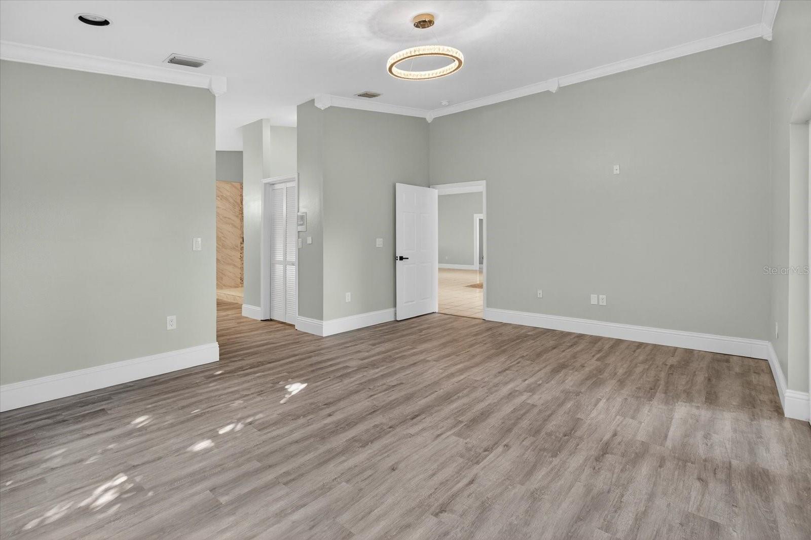 Image 35 of 85 For 3238 Cullendale Drive