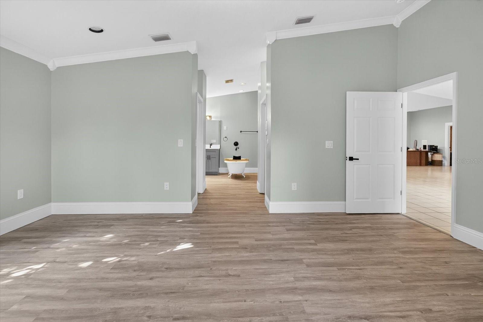 Image 36 of 85 For 3238 Cullendale Drive