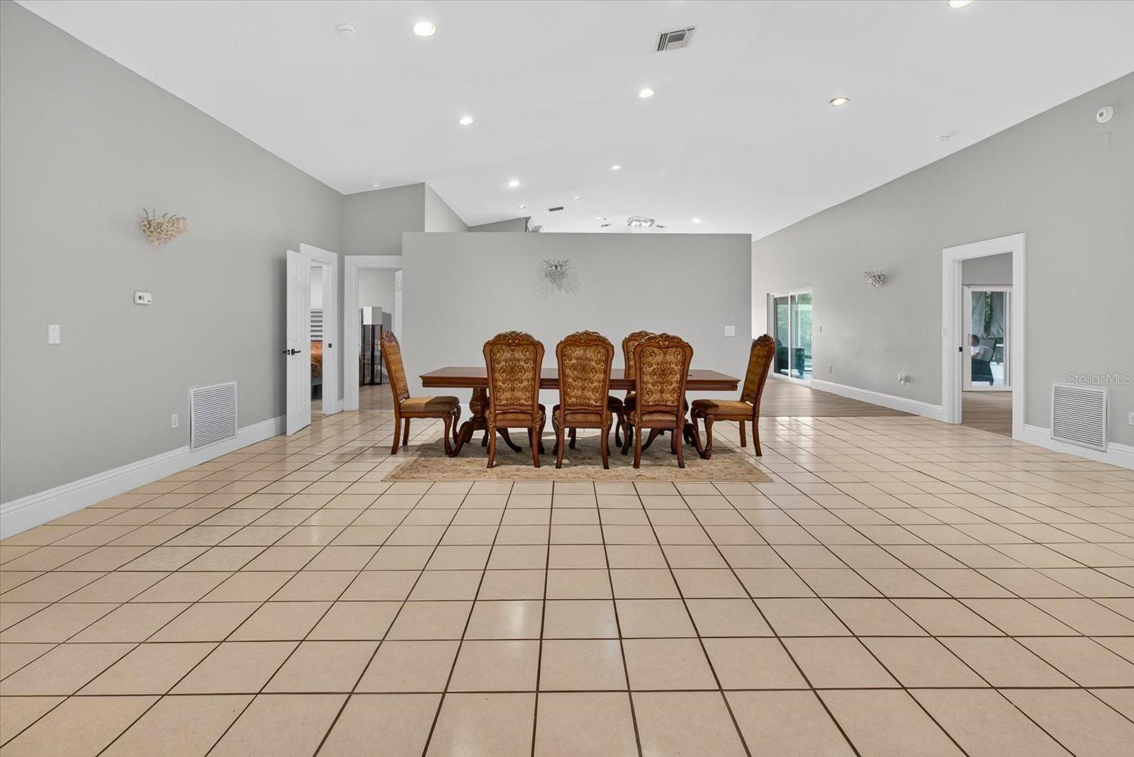 Image 9 of 85 For 3238 Cullendale Drive