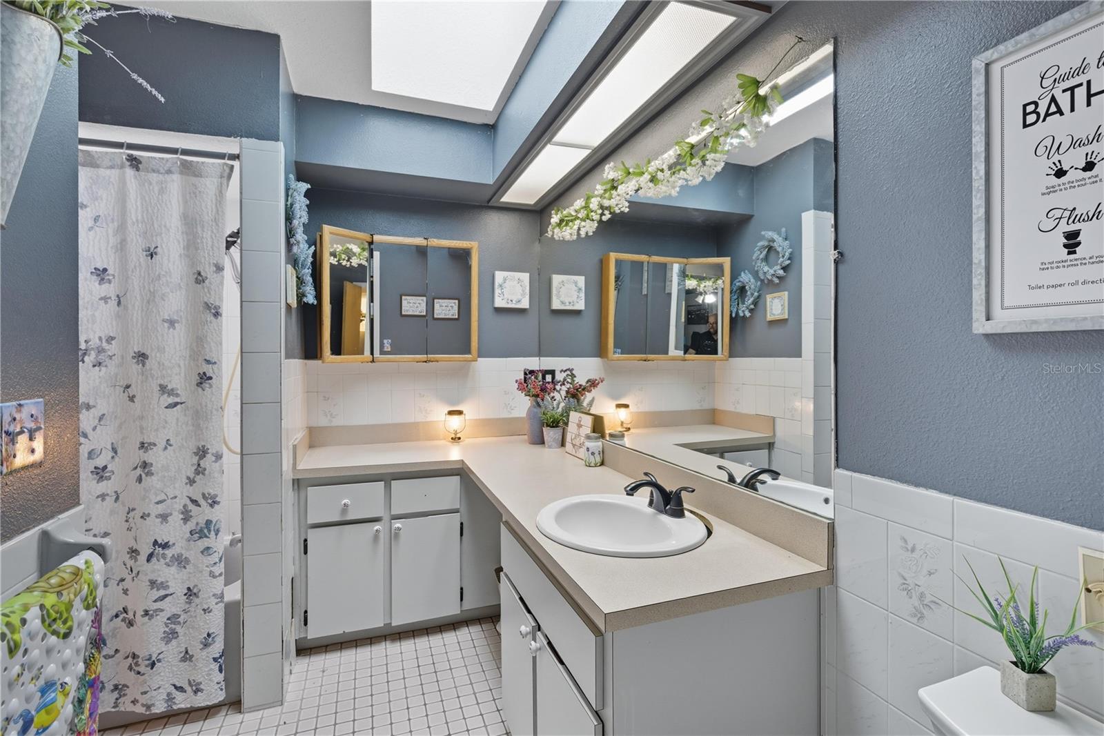 Image 16 of 27 For 16034 Pine Ridge Drive