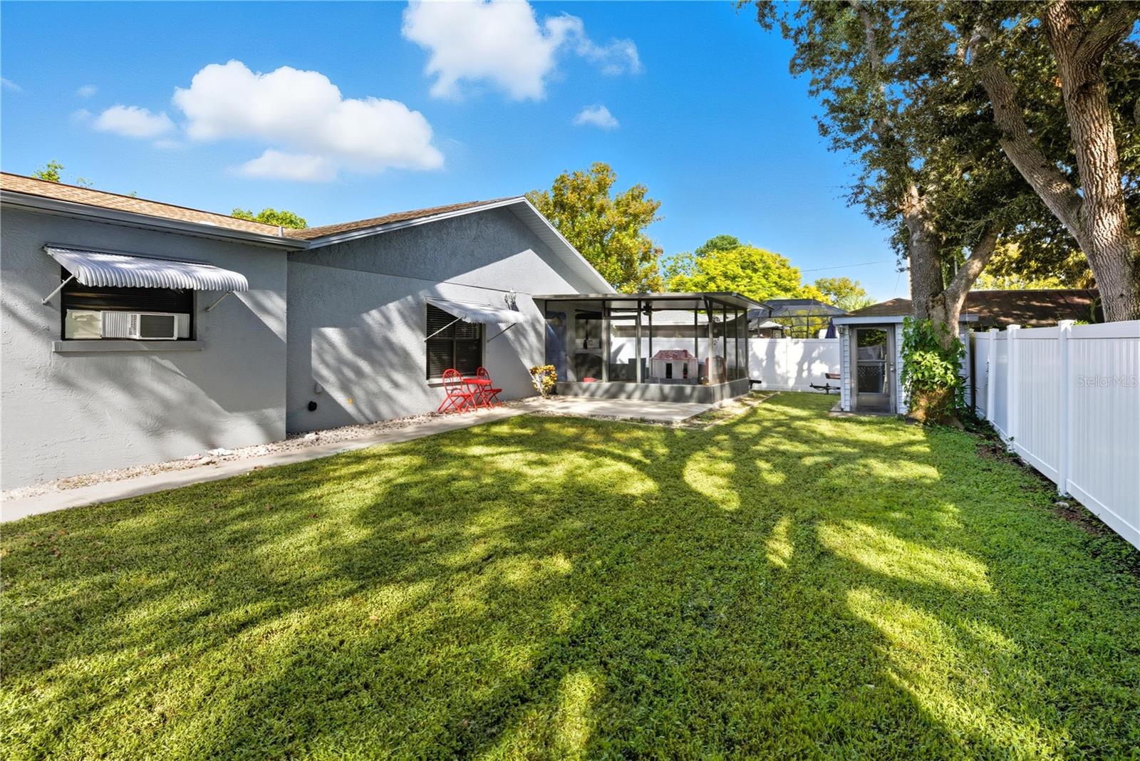 Image 22 of 27 For 16034 Pine Ridge Drive
