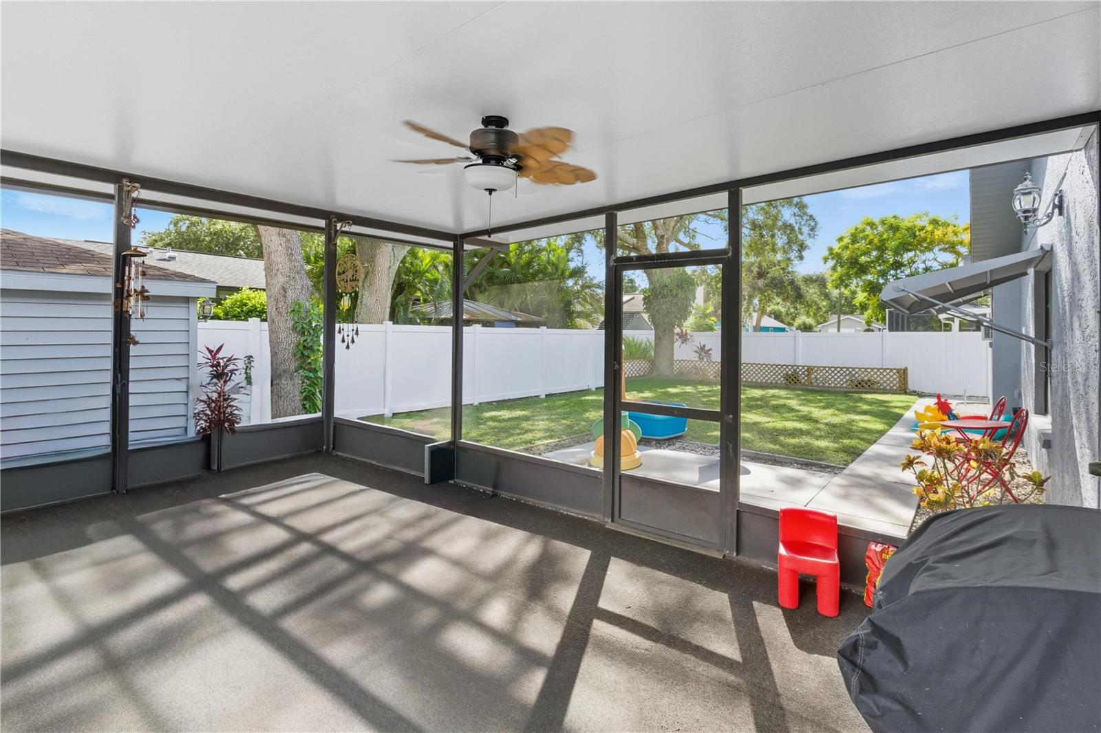 Image 25 of 27 For 16034 Pine Ridge Drive