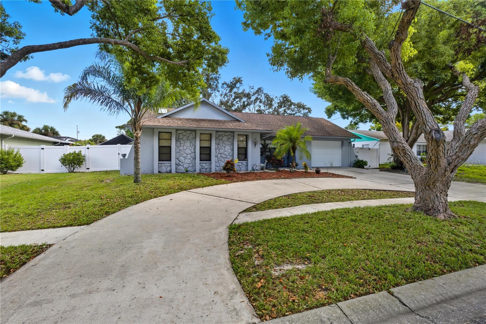 Image 3 of 27 For 16034 Pine Ridge Drive