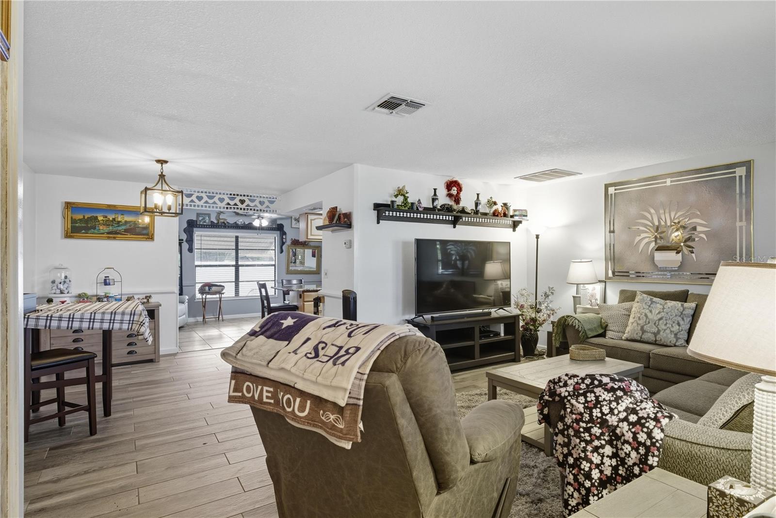 Image 4 of 27 For 16034 Pine Ridge Drive