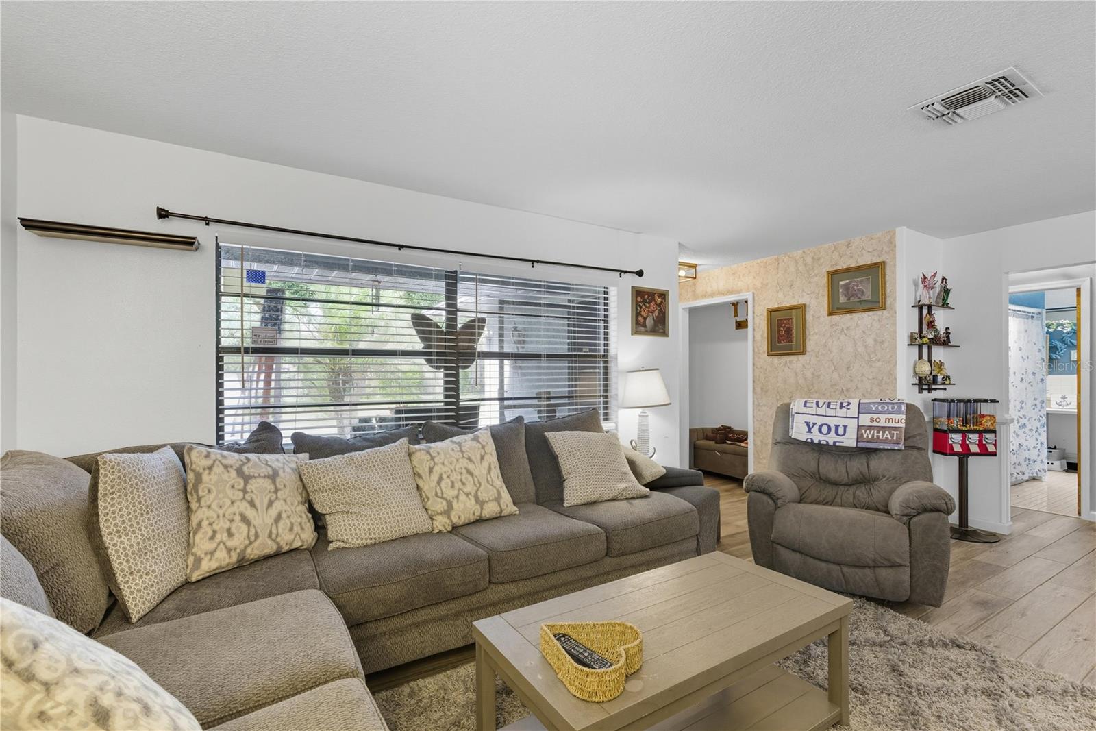 Image 6 of 27 For 16034 Pine Ridge Drive