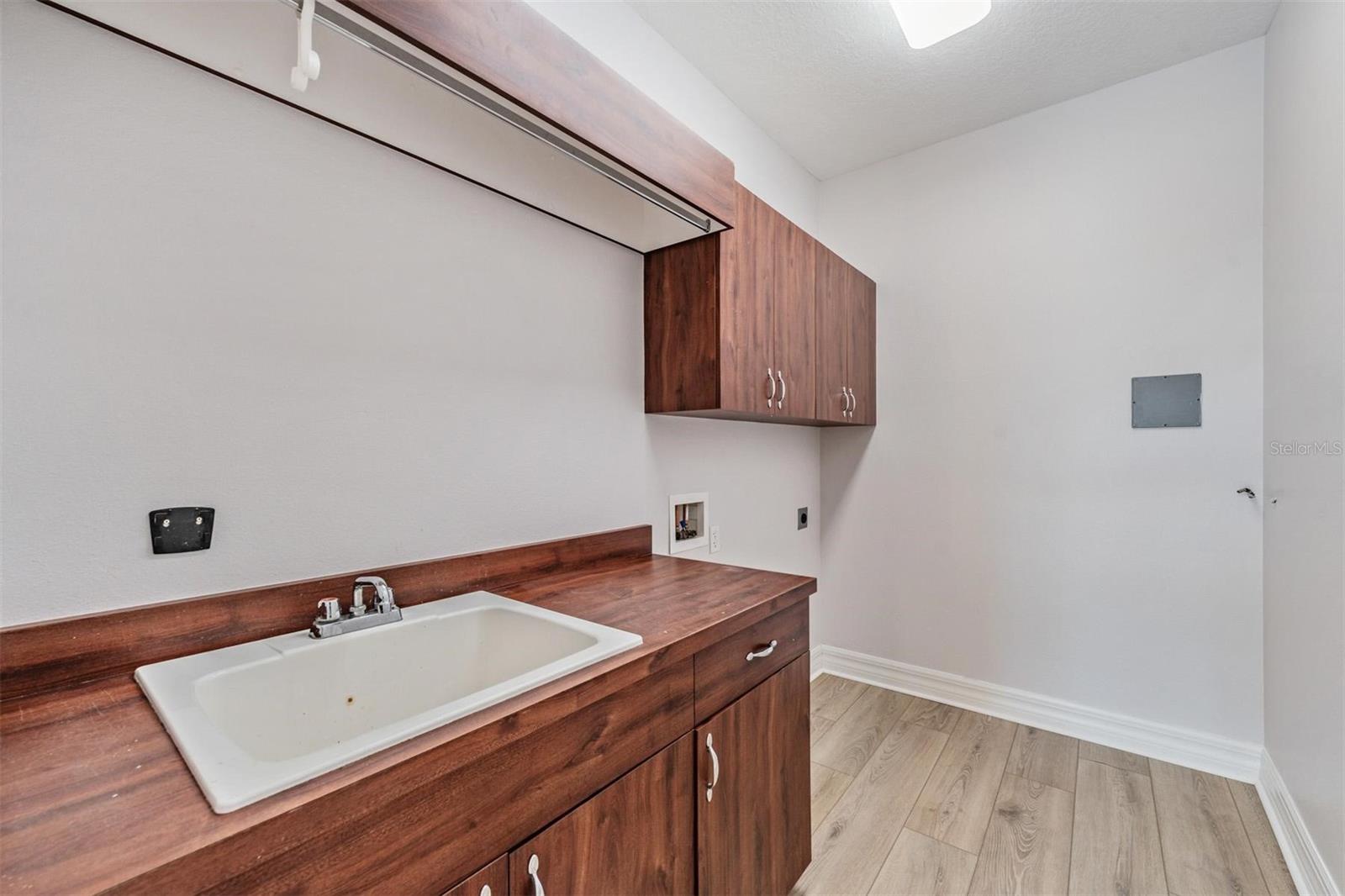 Image 45 of 59 For 7900 Umbrella Pine Way