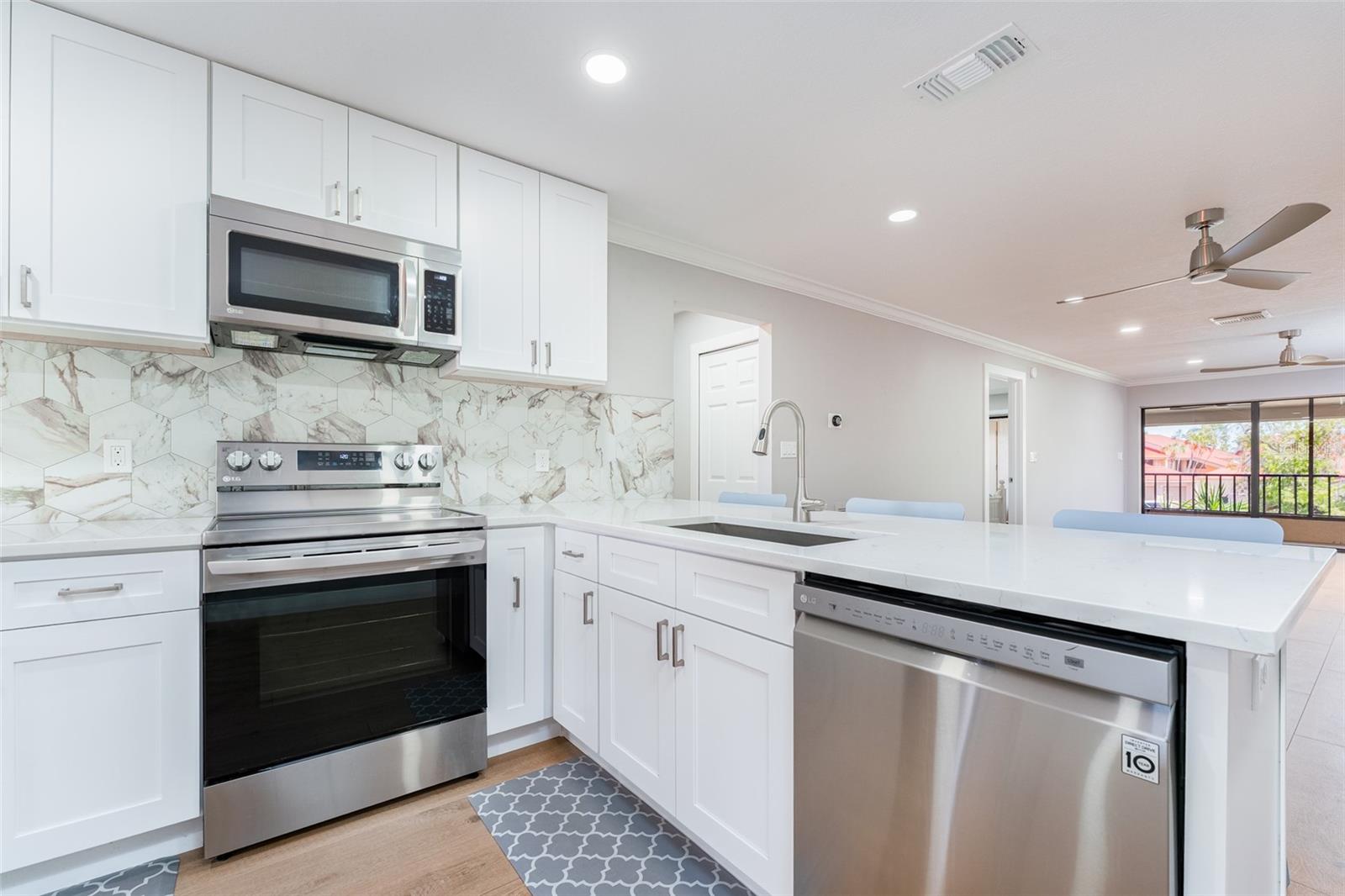 Image 6 of 33 For 4720 Brittany Drive S 139