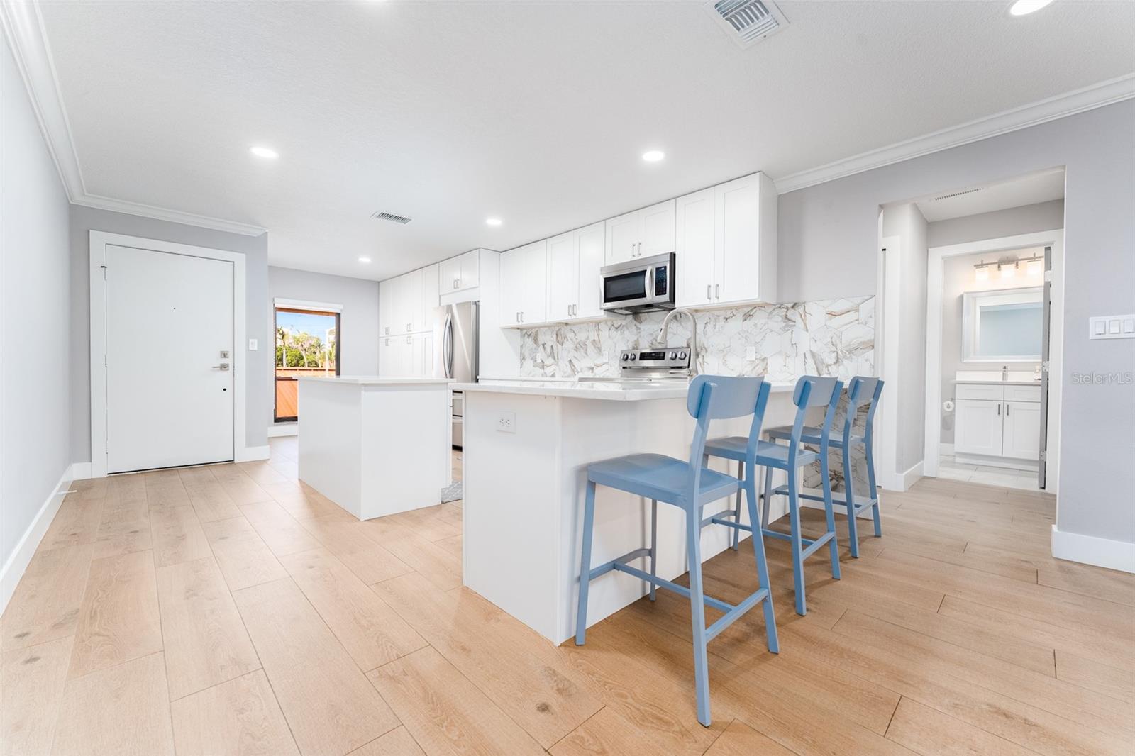 Image 9 of 33 For 4720 Brittany Drive S 139