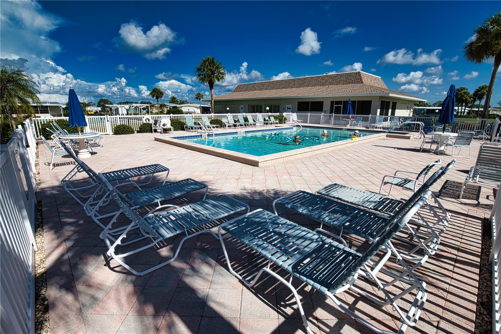 Image 17 of 64 For 409 Villa Nueva Circle