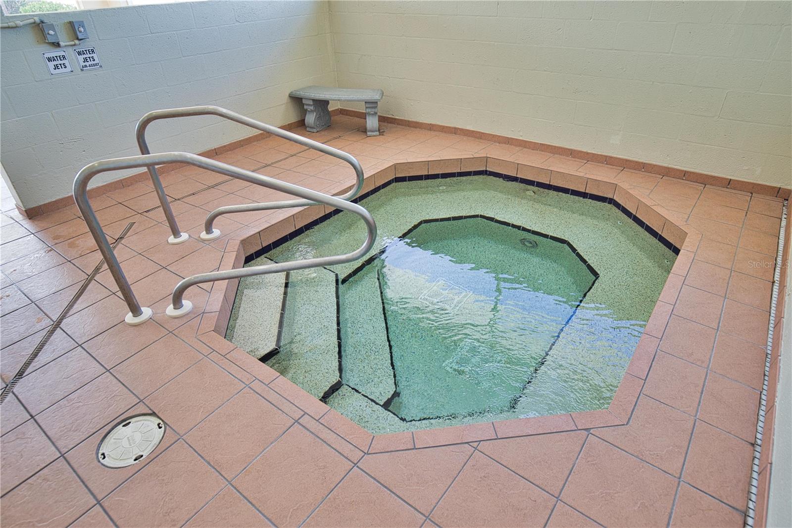 Image 20 of 64 For 409 Villa Nueva Circle