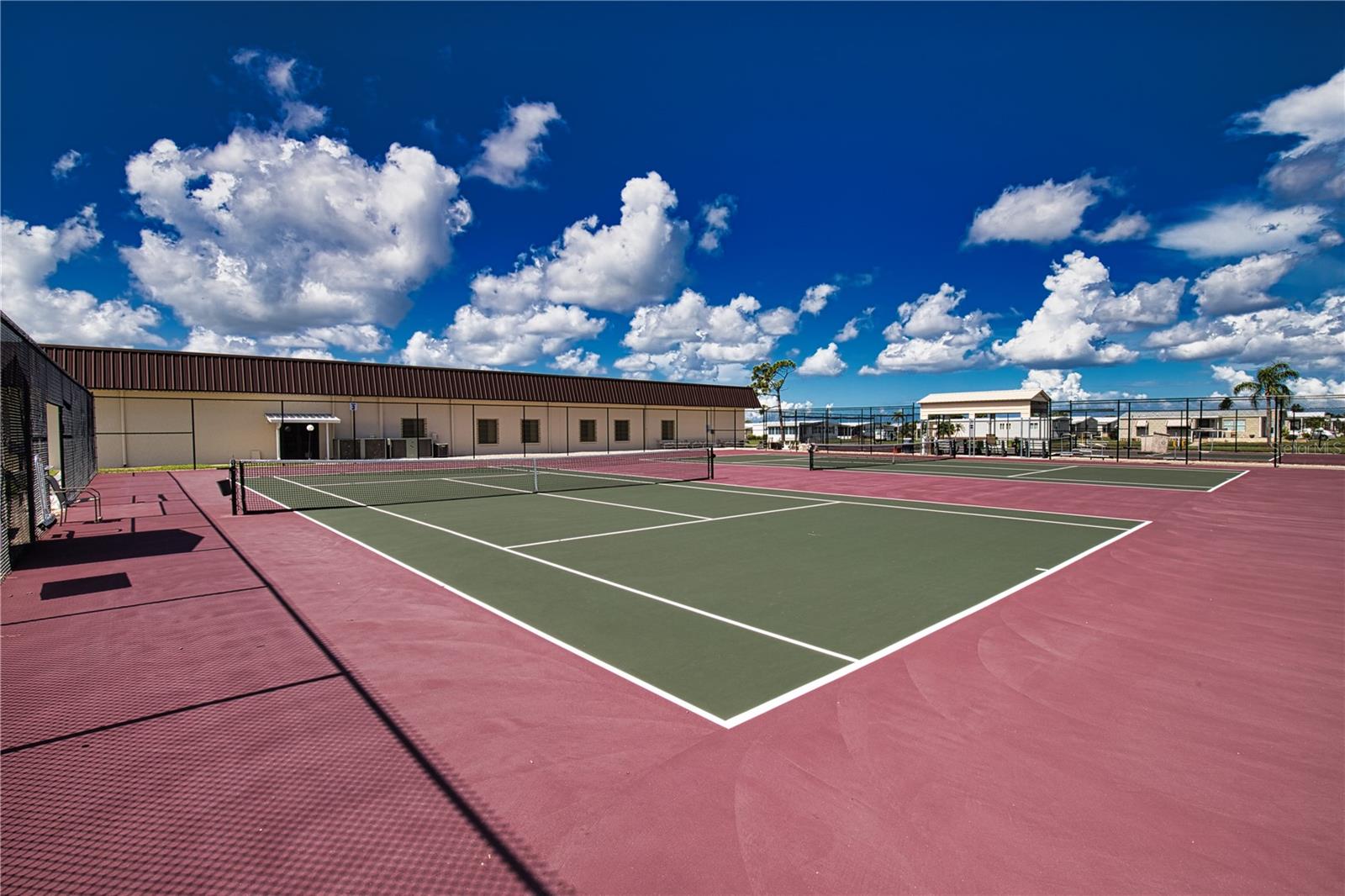 Image 32 of 64 For 409 Villa Nueva Circle