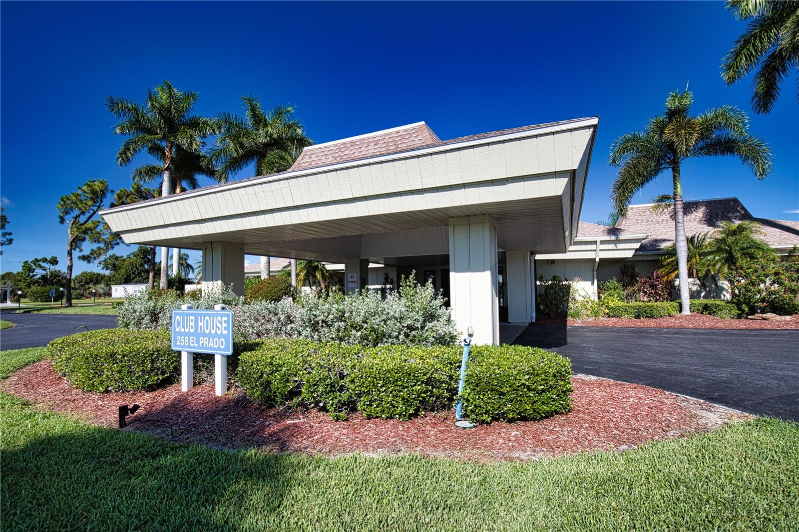 Image 6 of 64 For 409 Villa Nueva Circle