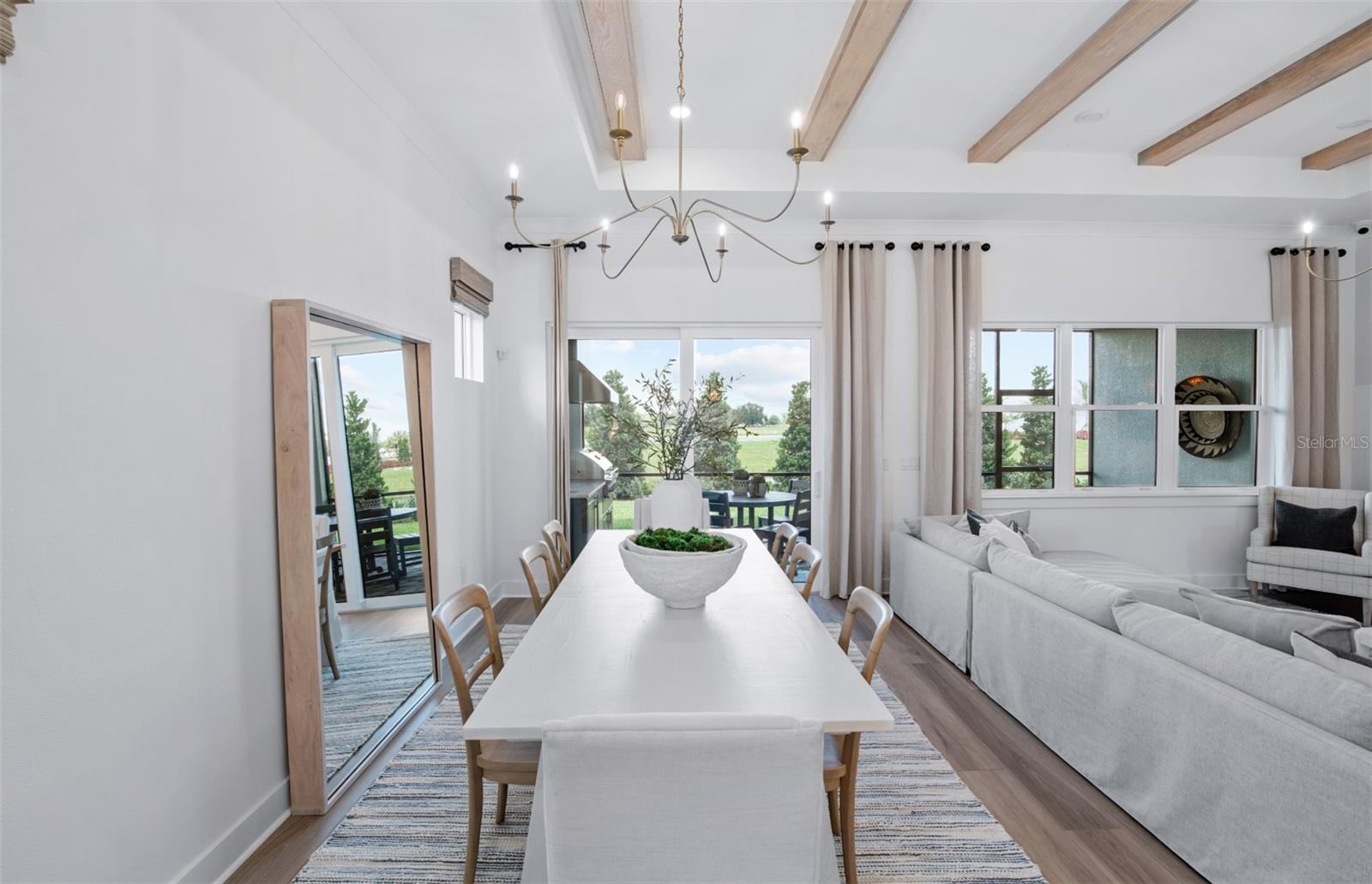 Listing photo id 3 for 13652 Canyon Ridge Road