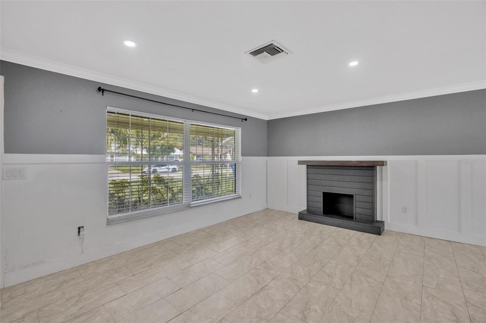 Image 4 of 36 For 7838 Avenal Loop