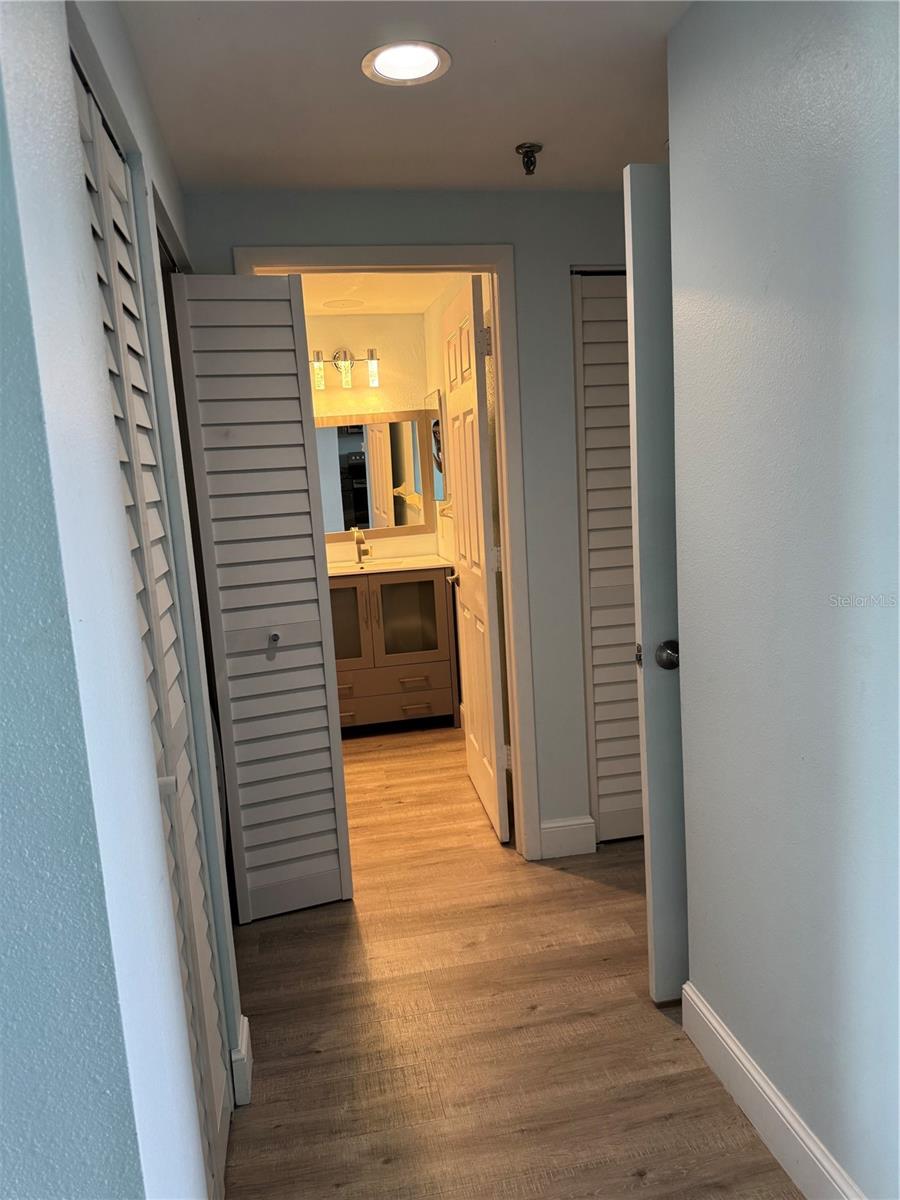 Image 11 of 34 For 7902 Sailboat Key Boulevard S 502