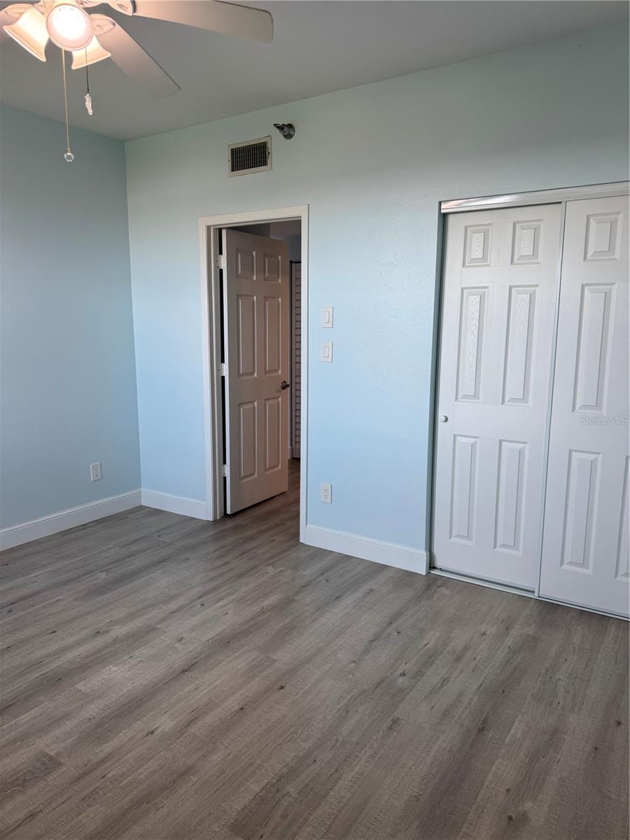 Image 13 of 34 For 7902 Sailboat Key Boulevard S 502