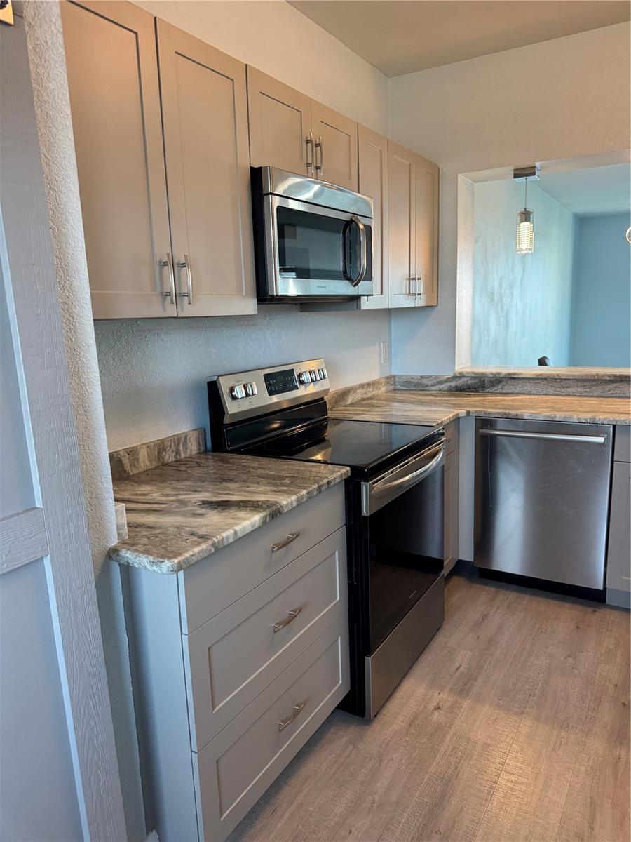 Image 5 of 34 For 7902 Sailboat Key Boulevard S 502