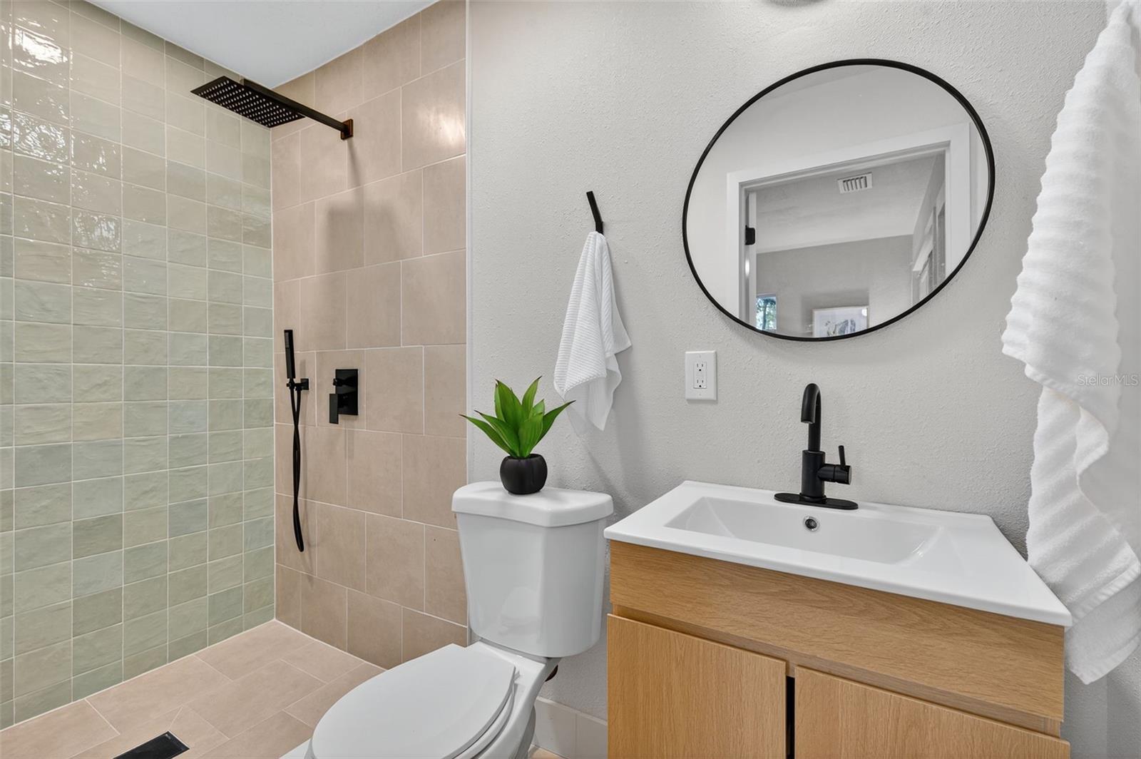 Image 33 of 56 For 4107 Fielder Street