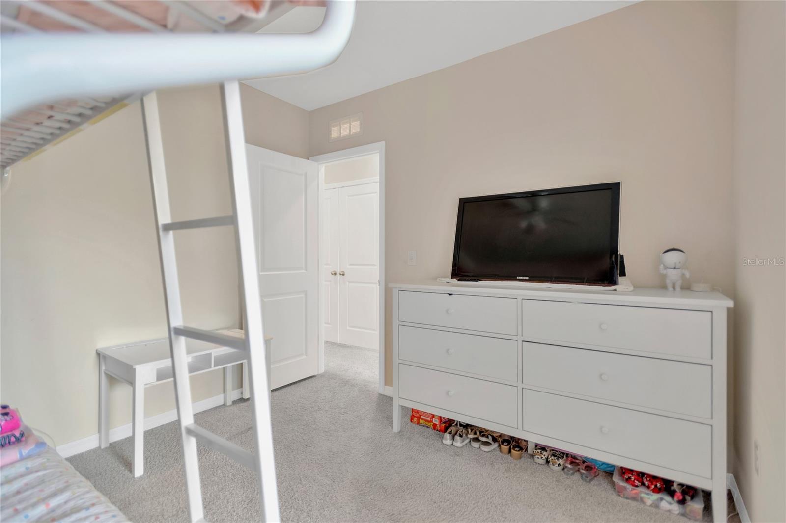 Image 15 of 24 For 762 Barclay Wood Drive