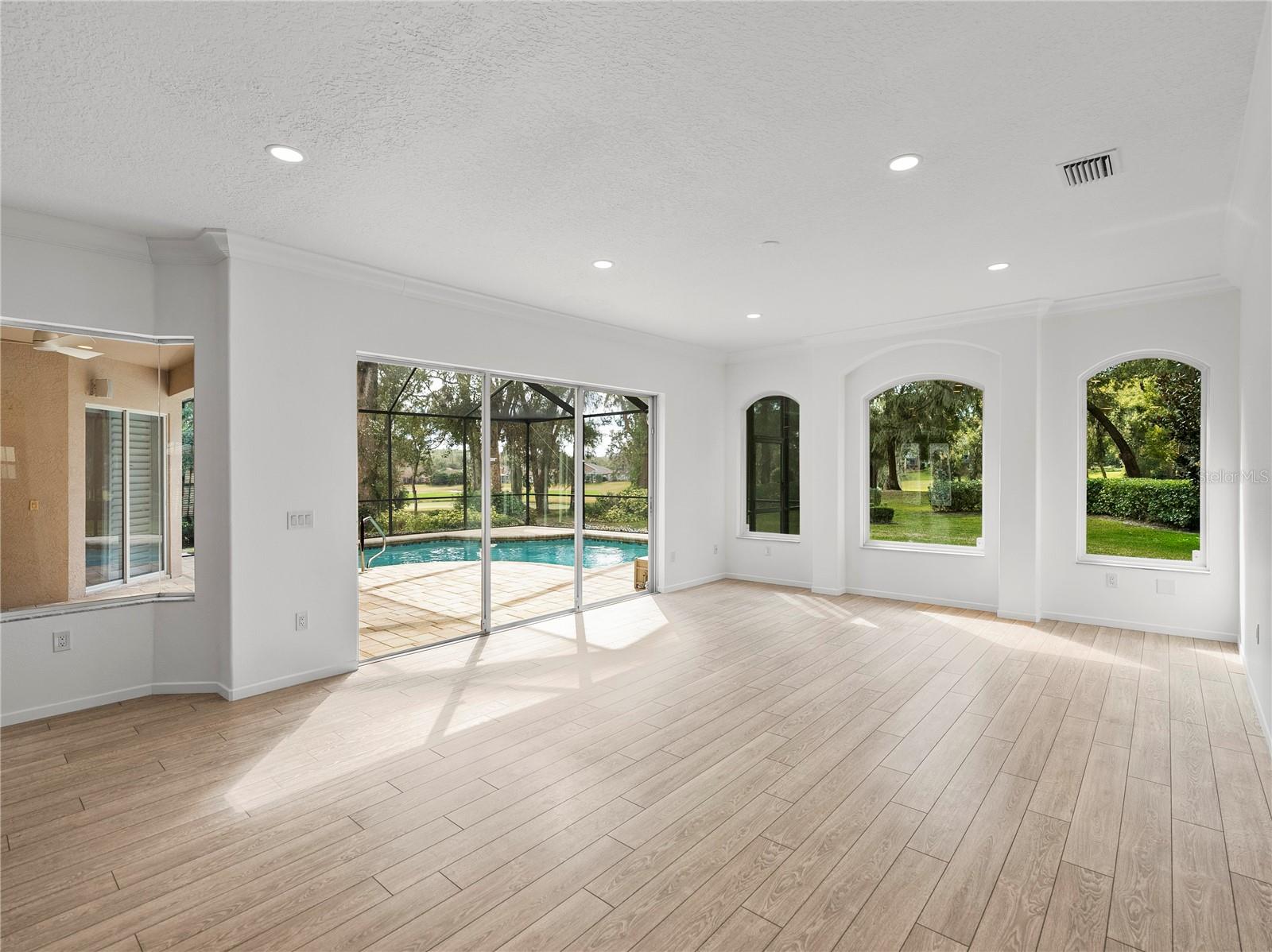 Image 16 of 74 For 12632 Oak Hollow Court
