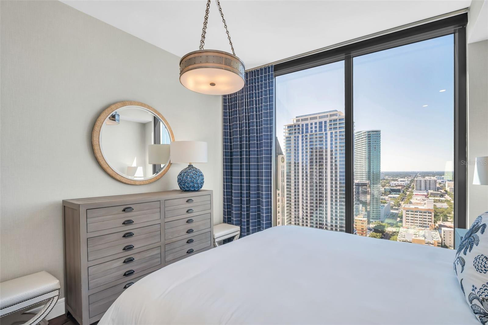 Image 23 of 61 For 100 1st Avenue N 3001