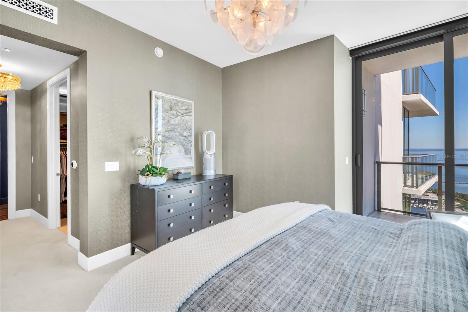 Image 28 of 61 For 100 1st Avenue N 3001