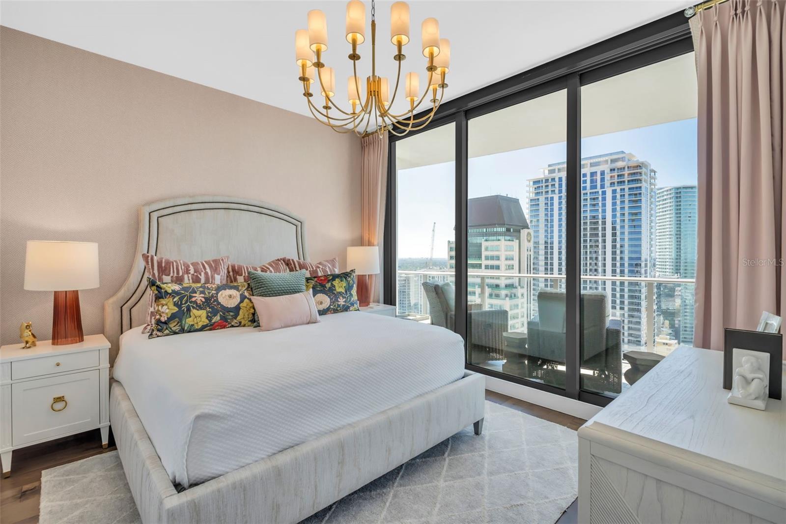 Image 34 of 61 For 100 1st Avenue N 3001